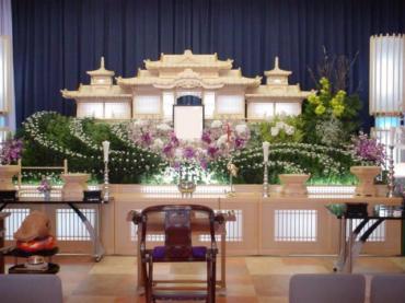 葬儀用生花祭壇|「サトーフローリスト」　（青森県南津軽郡大鰐町の花屋）のブログ
